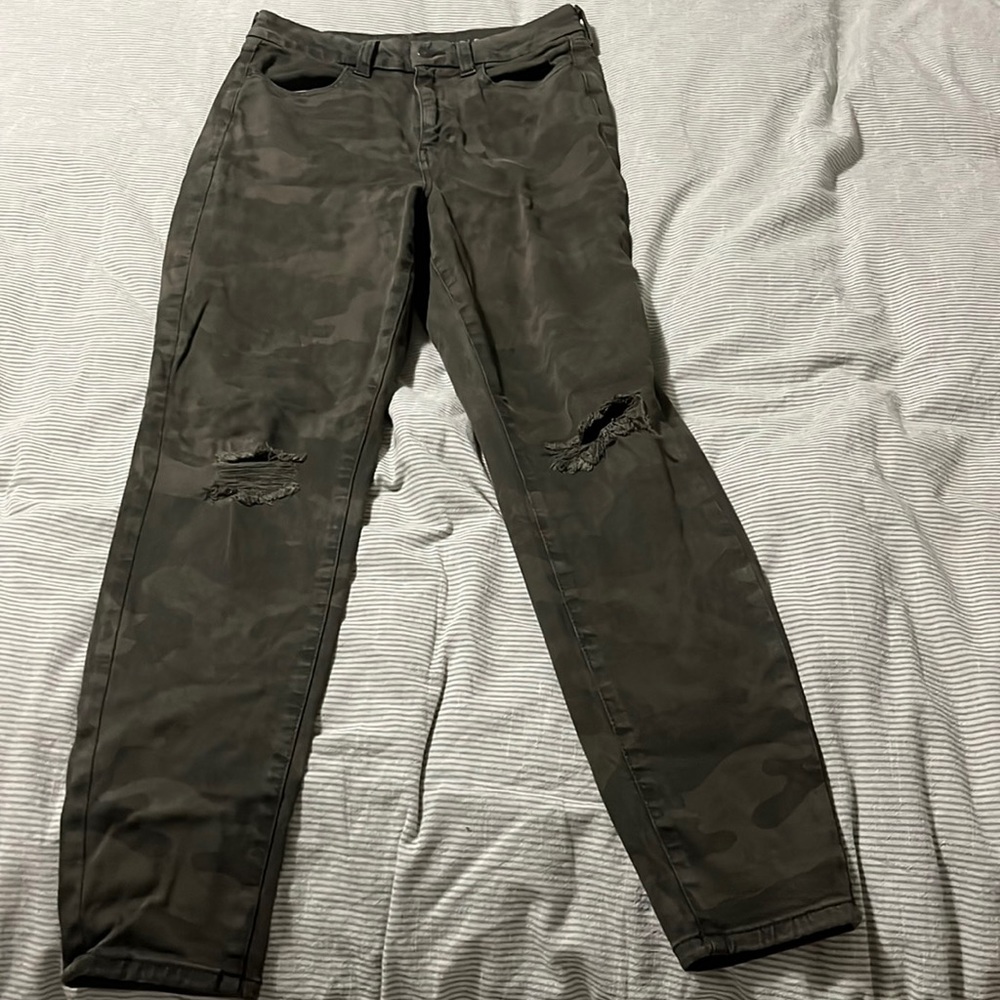 American Eagle High Waisted Ripped Camo Jeans